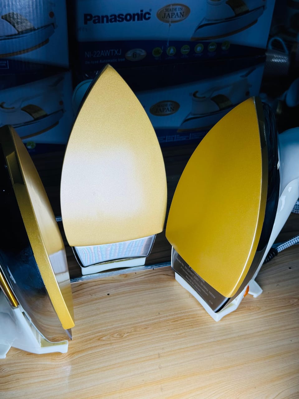 Panasonic Electric Dry Iron – Classic Design with Adjustable Temperature Control
